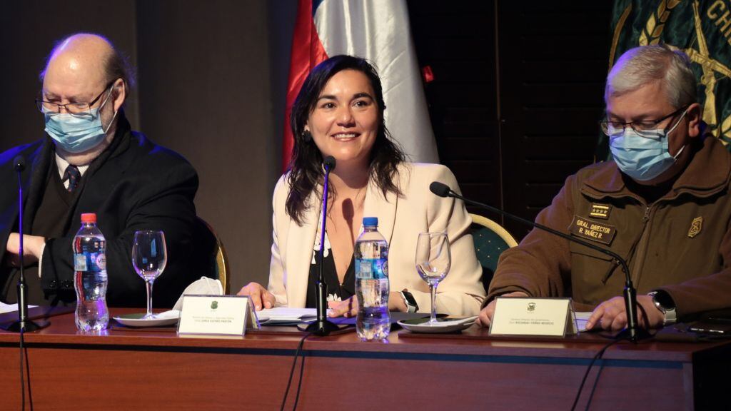 Izkia Siches, 1024x576 jpg ok