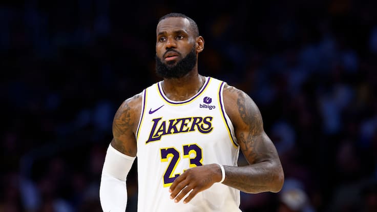 El futuro de LeBron James en la NBA es incierto y los Lakers tienen un nombre en mente para evitar su partida