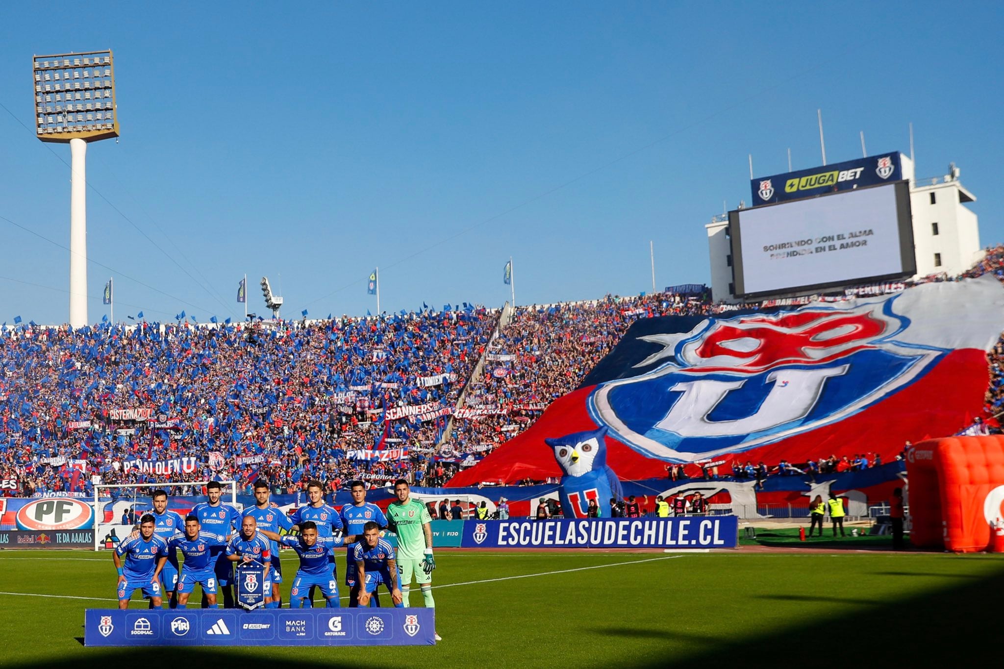 La U supera ampliamente a Colo Colo en ranking de público