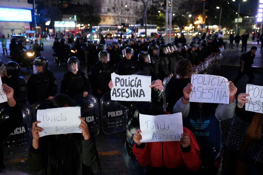 Manifestación por la muerte de fotorreportero en la capital de Argentina