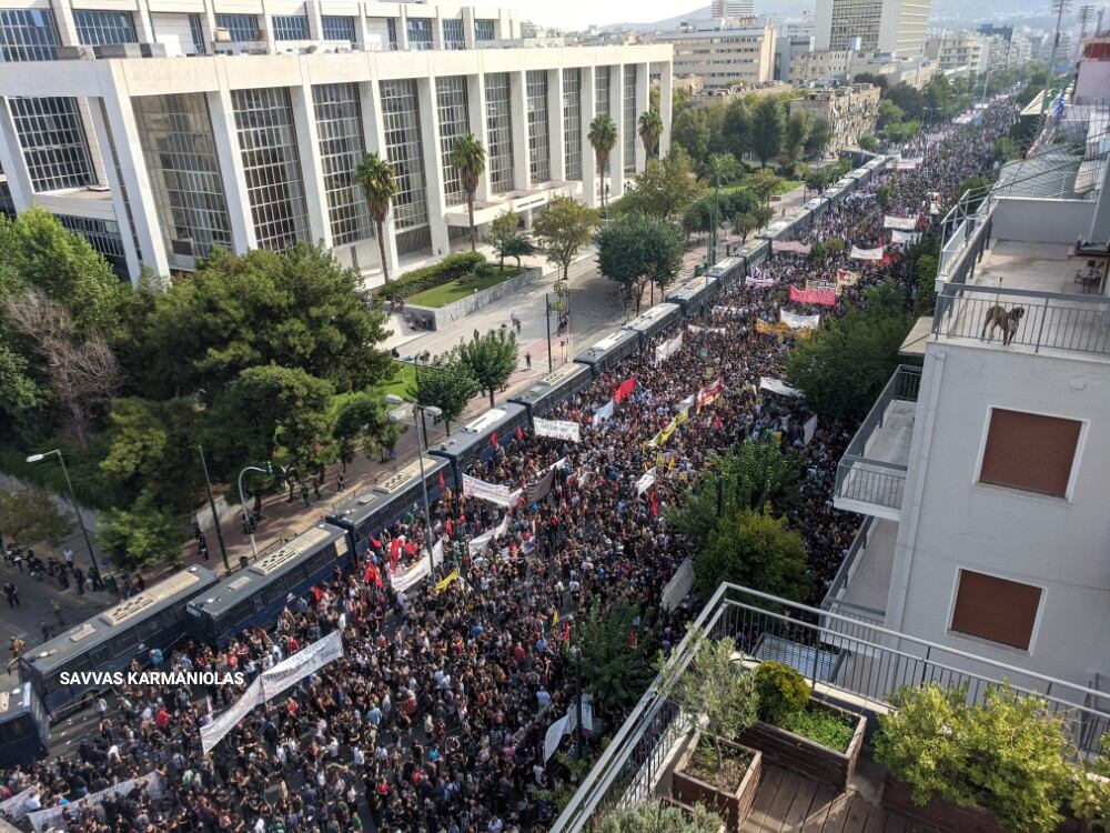 Manifestación en contra de un grupo neonazi en Atenas