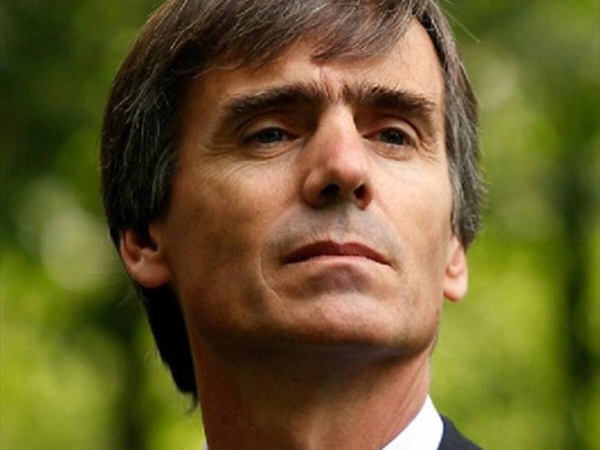Coordinador económico de Piñera a Eyzaguirre: «Siempre tratan de inventarte ideas conspirativas»