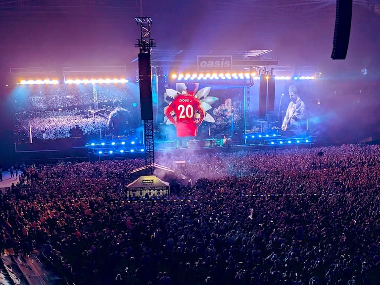 El emotivo homenaje de Oasis a la memoria de Diogo Jota