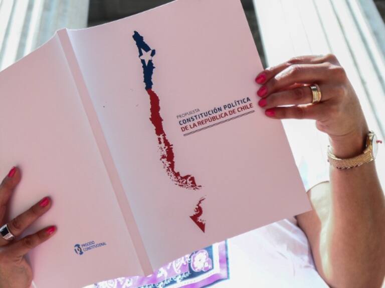 Encuesta sobre nueva constitución