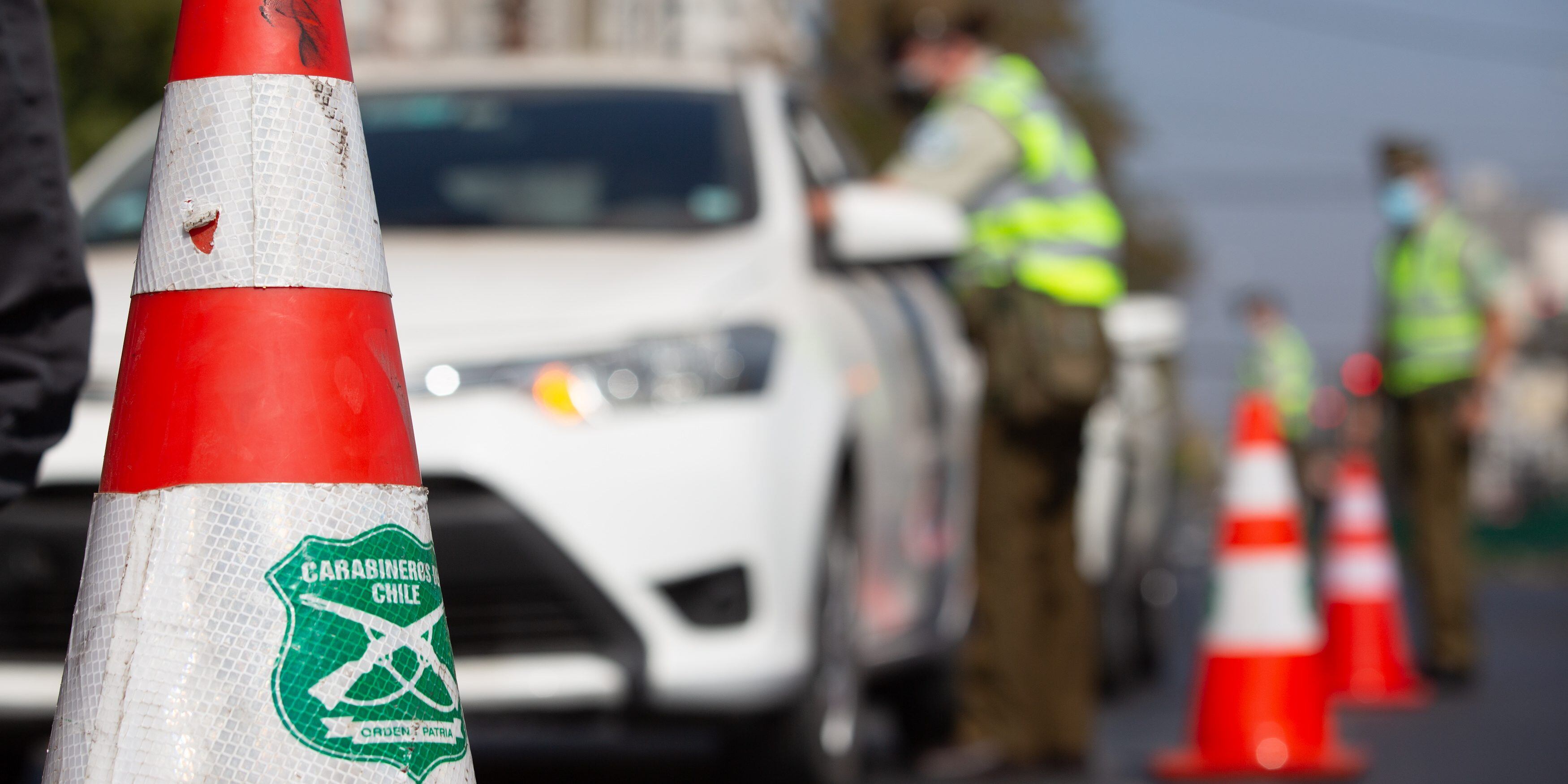 Carabineros realiza fiscalización de vehículos