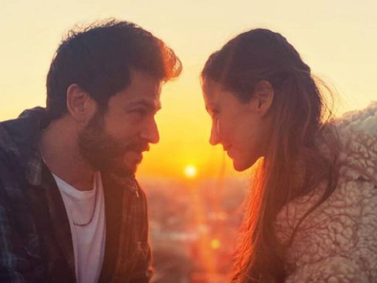 El amor traspasó la pantalla de «Hercai»: pareja de actores dio el sí en la vida real