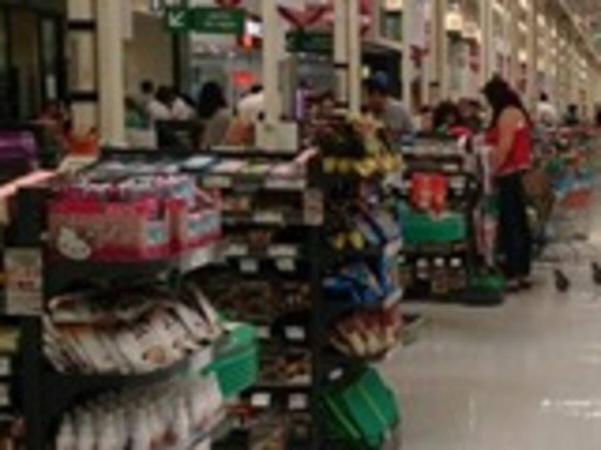 Consumidores muestran el resultado del boicot a los supermercados