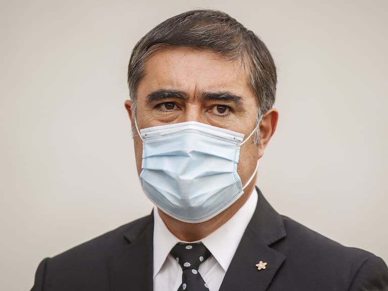 22 de abril del 2020/SANTIAGOMario Desbordes, presidente de Renovacion Nacional, llega al Palacio de La Moneda, para participar de un homenaje que se le realizara al fallecido ex presidente de Renovación Nacional, Sergio Onofre Jarpa.
FOTO: SEBASTIAN BELTRAN GAETE/AGENCIAUNO