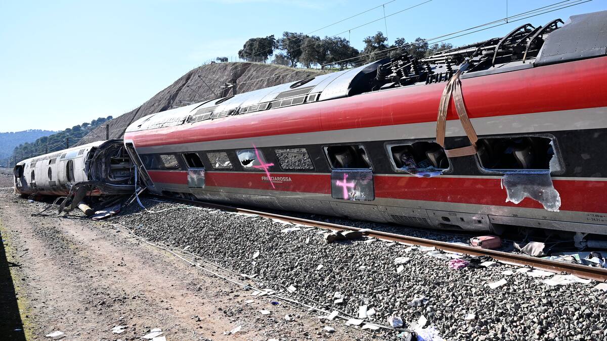 Tragedia en España: revelan posible causa del accidente de trenes que dejó 45 muertos