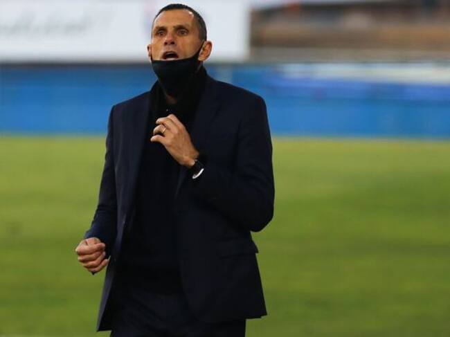 Gustavo Poyet: "Nos costó un poquito más de lo que yo esperaba"