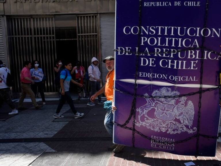 CEP: 57% de los votantes de Piñera y 45% de las personas de derecha quieren nueva Constitución