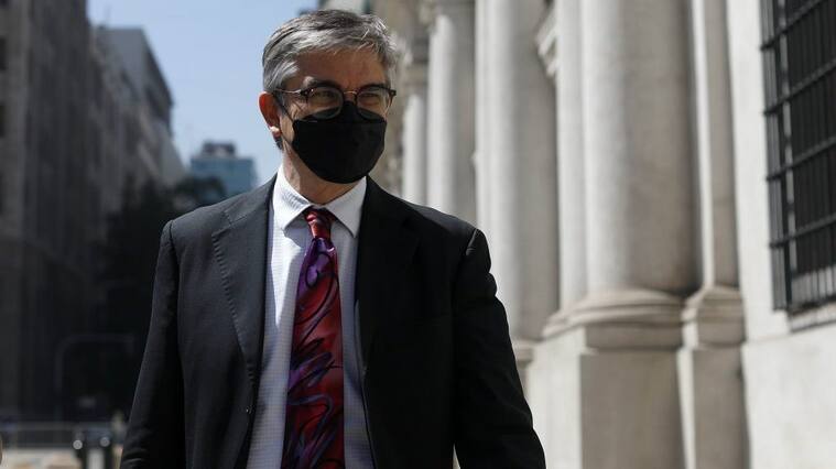 14 de Marzo de 2022/SANTIAGOEl Ministro de hacienda,Mario Marcel, al termino del primer comit poltico en el Palacio de La Moneda.
FOTO:CRISTOBAL ESCOBAR/AGENCIAUNO