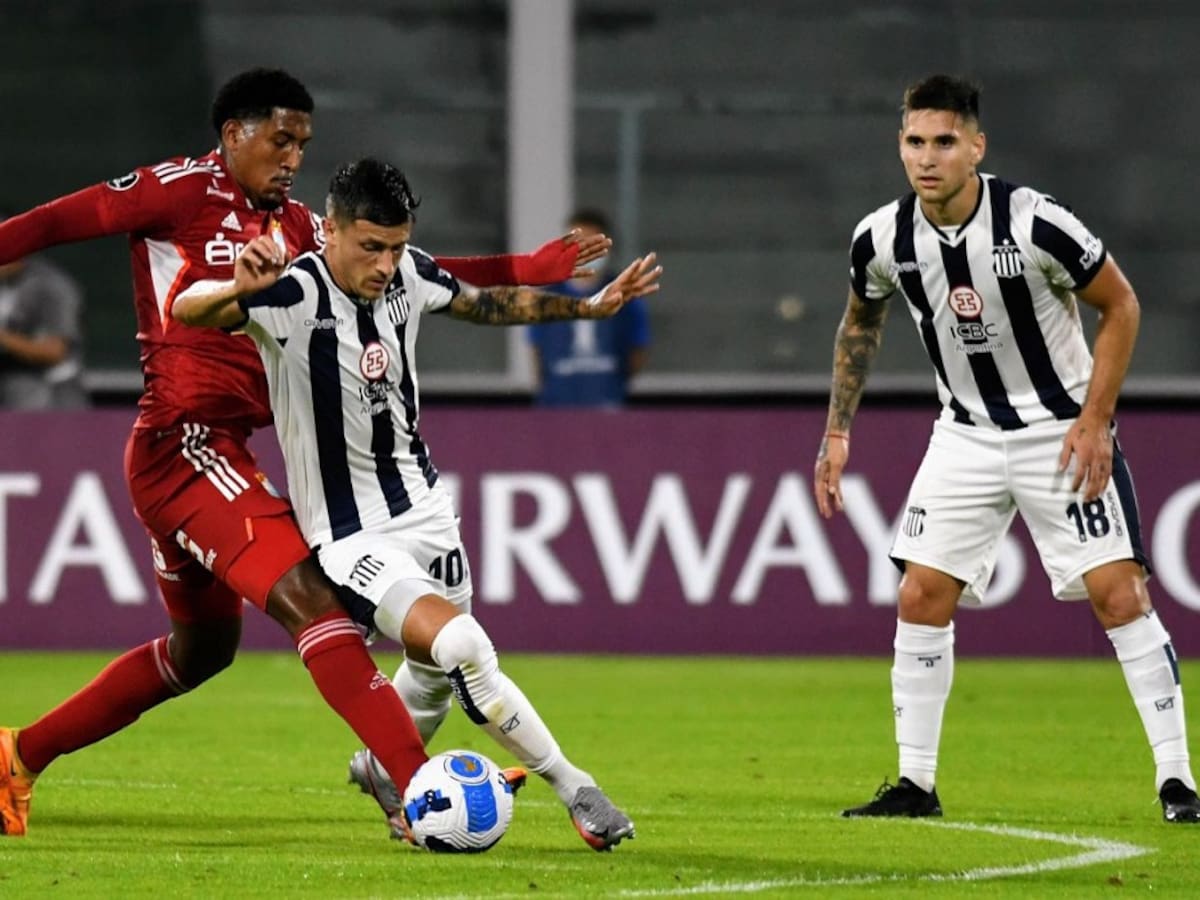 Talleres de Córdoba se impuso sobre Sporting Cristal en Argentina y complicó a Universidad Católica en la Copa Libertadores