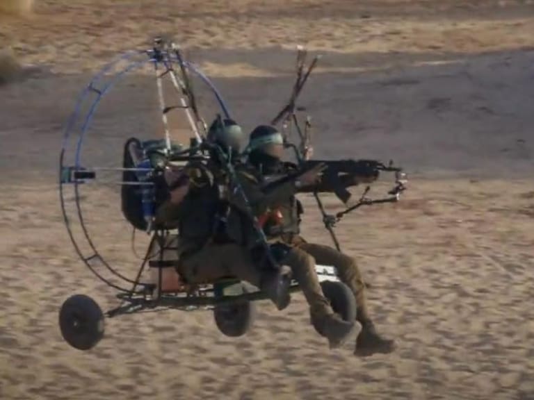 Guerra entre Israel y Palestina: cómo son los parapentes motorizados que habría usado Hamás para ataque en festival