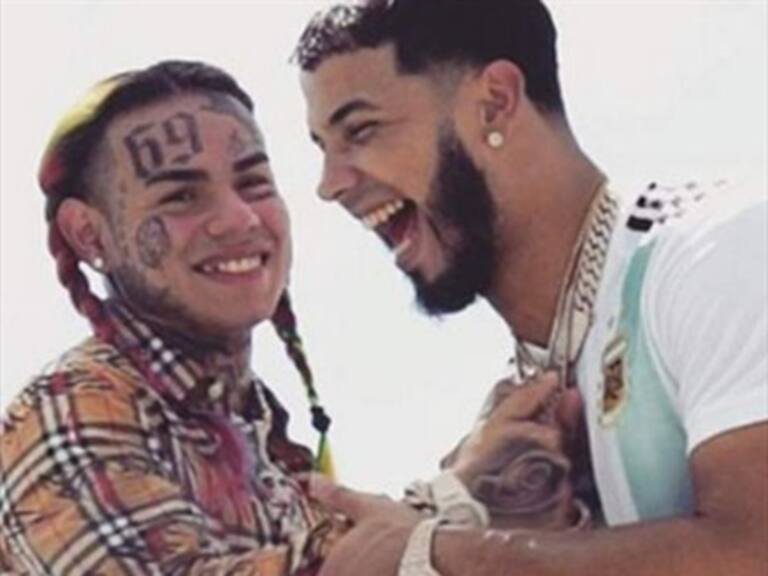 Anuel AA arremetió contra 6ix9ine: «Que él se quede adentro y yo me quedo en mi lado»