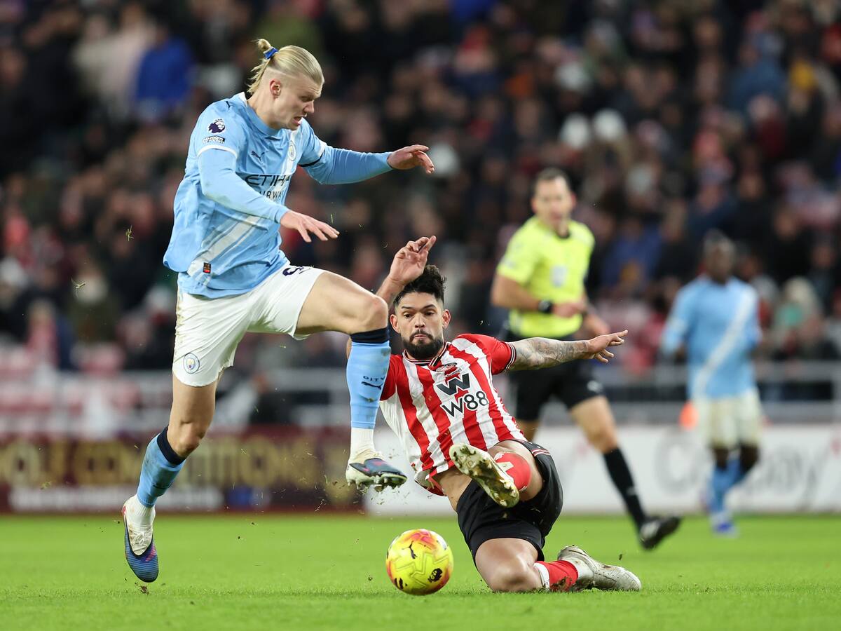 Manchester City pierde terreno en la pelea por el título de la Premier League