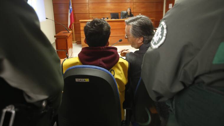 Durante el medio a da se lleva acabo la formalizacin del El crimen del joven Scoutt Toms Acevedo quien fue apualado con ms de 200 heridas en su cuerpo. por dos Joven mujer de iniciales FSM y Ulices Octavio Garrido.formalizados en el Juzgado de garanta de San Vicente. FOT:VICTORPEREZ/AGENCIAUNO.