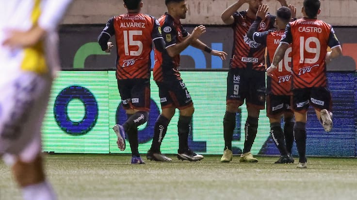 Deportes Limache le mete presión a Colo Colo: golea a la UdeC y vuelve a la cima de la Liga de Primera