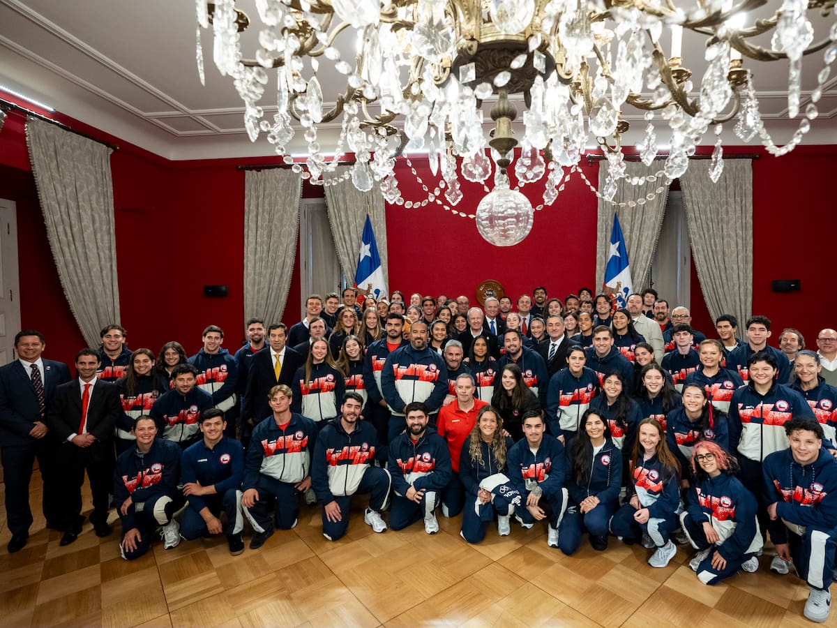 Sin suspensión de agenda y sin prensa: Presidente Kast recibe a parte del Team Chile que disputó los Juegos Suramericanos 2026