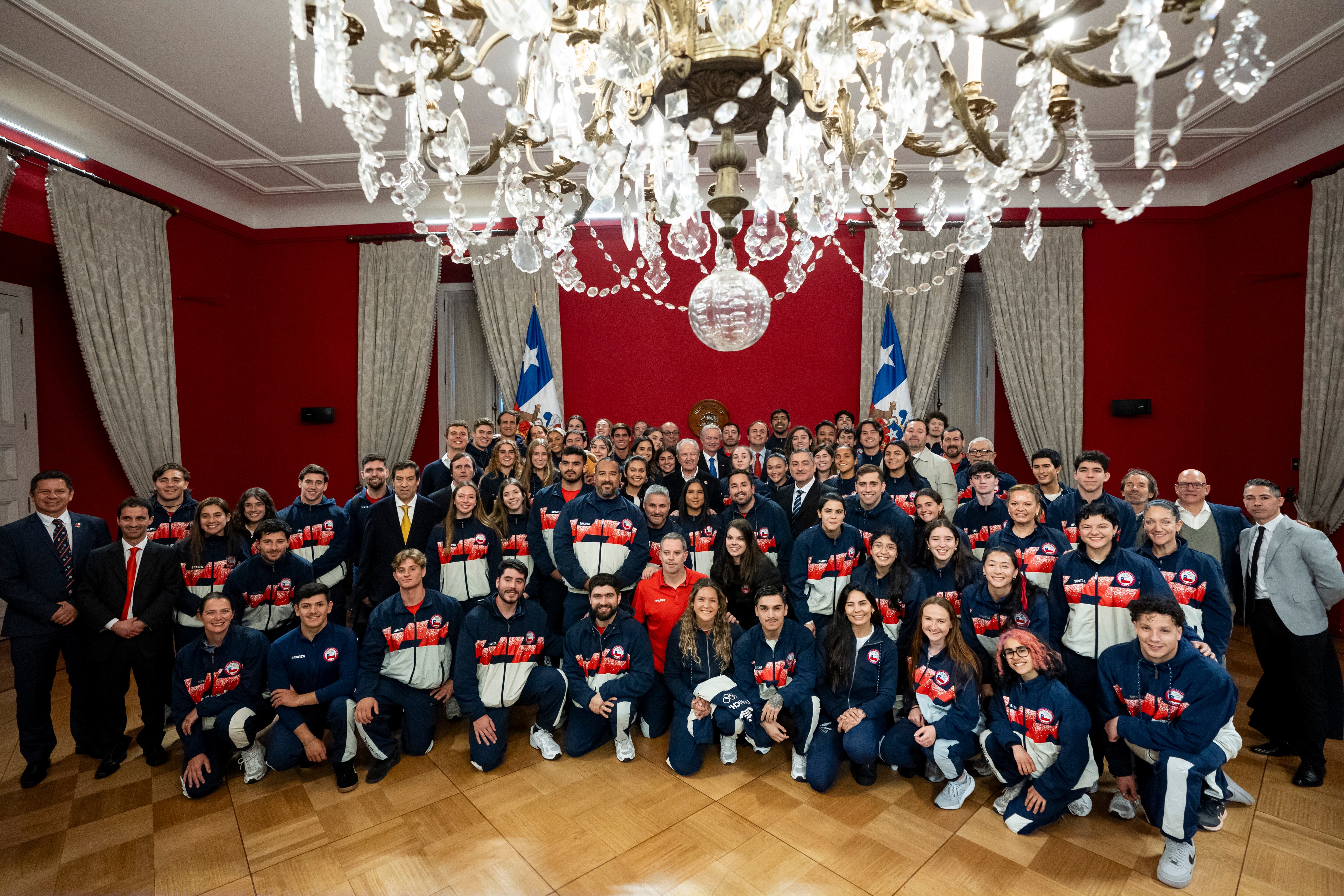 Sin suspensión de agenda y sin prensa: Presidente Kast recibe a parte del Team Chile que disputó los Juegos Suramericanos 2026