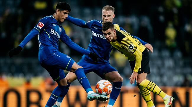 Bayer Leverkusen de Charles Aránguiz aplastó al Borussia Dortmund