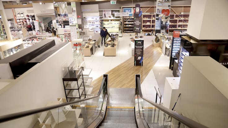 Revelan la marca que ocupará algunos locales de la quebrada Corona: gigante del retail se instalará en 3 ciudades de Chile