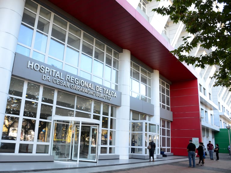 Dejó el postnatal: Neurocirujana llega a asistir a niño de 8 años grave tras accidente de tránsito en el Maule