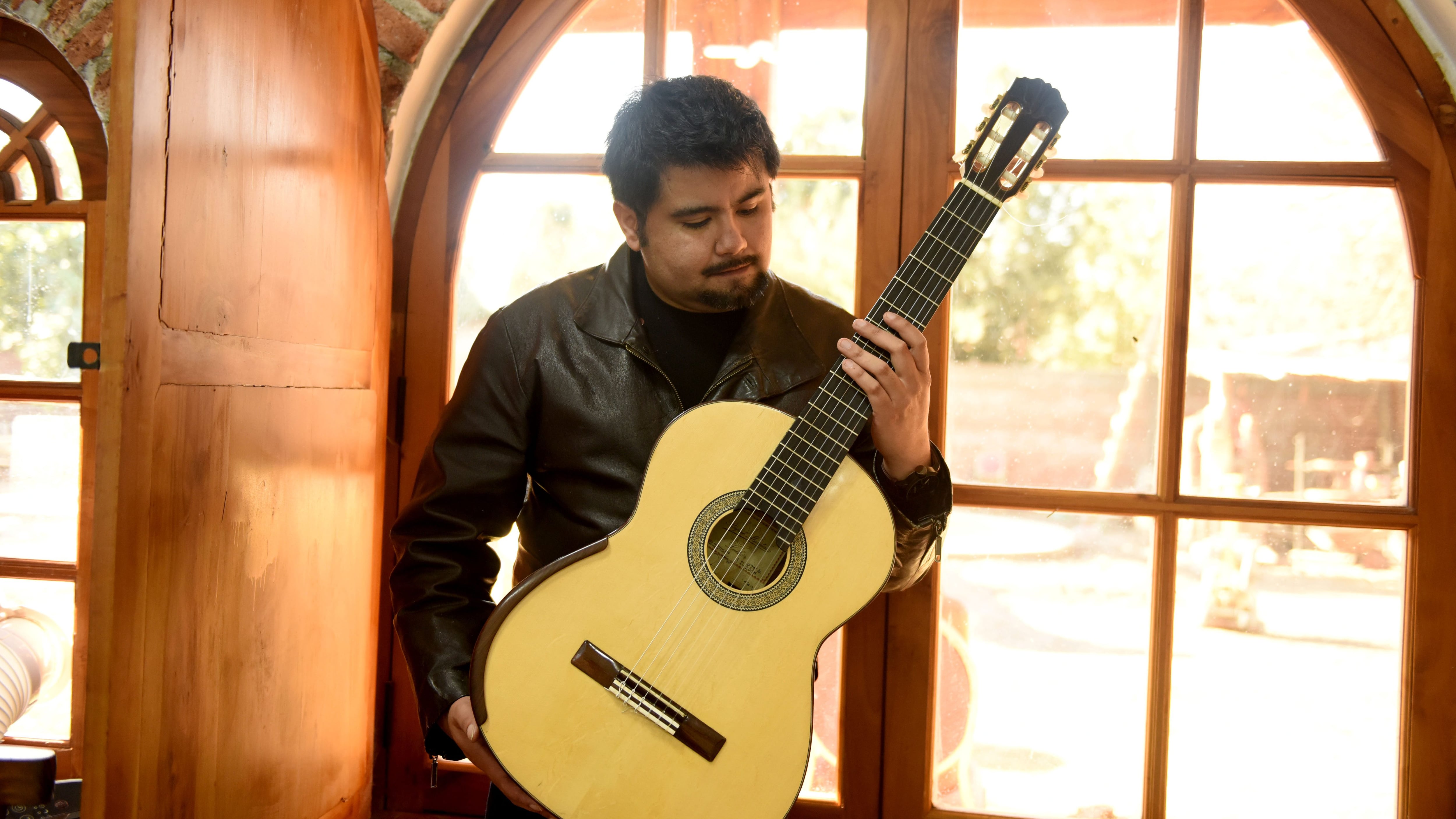 Guitarrista Gonzalo Arias