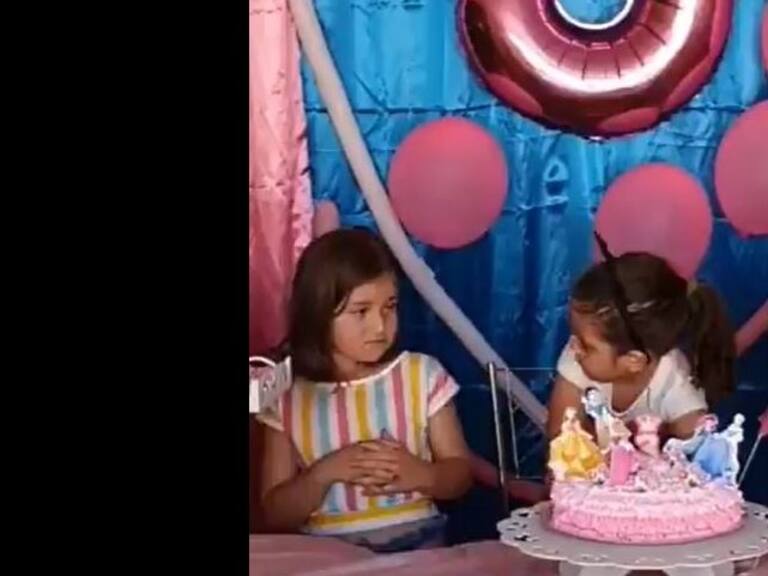 Niñas brasileñas pelean en cumpleaños por torta pastel