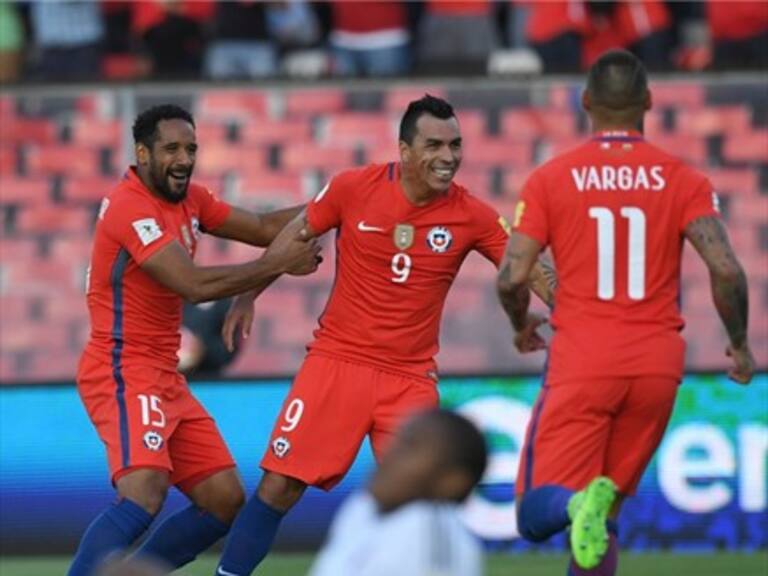 Esteban Paredes se convirtió en el jugador más viejo en marcar por la selección