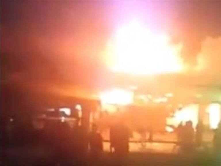 Incendio afectó a automotoras en Rancagua tras nueva jornada de movilización