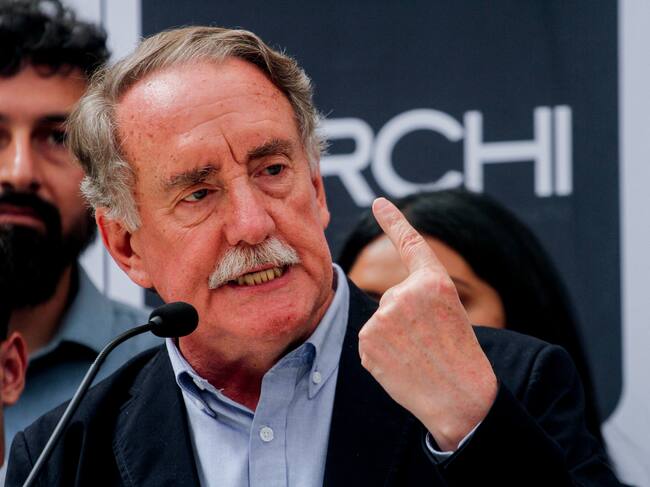 “Perjudica al pueblo”: Eduardo Artés descarta sumarse a reality y cuestiona el formato