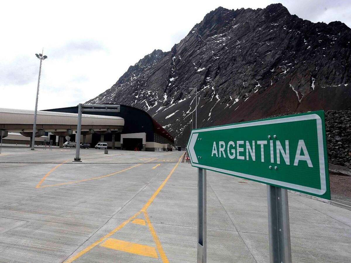 Argentina cierra todas sus fronteras durante los próximos 15 días por el coronavirus COVID-19