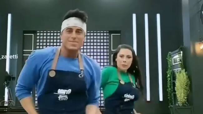 ¿Mekano en El Discípulo del Chef? Bruno Zaretti y Daniela Aránguiz se lucen con coreografía | Captura Video