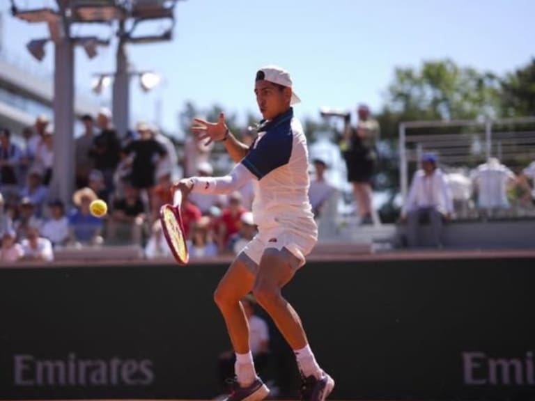Tabilo va por los octavos de final de Roland Garros: cuándo y a qué hora enfrenta a Moise Kouame