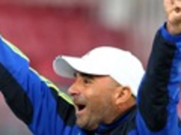 Sampaoli aspira a tener una planilla »extremadamente competitiva» para continuar en la U