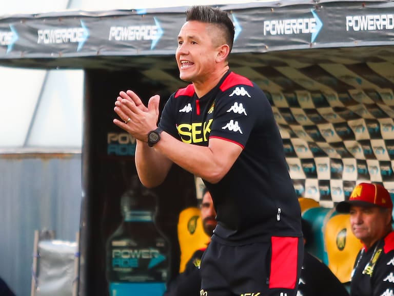 Gustavo Canales y sus primeros meses como gerente deportivo de Unión Española: “Nos vamos insertando de manera prudente”