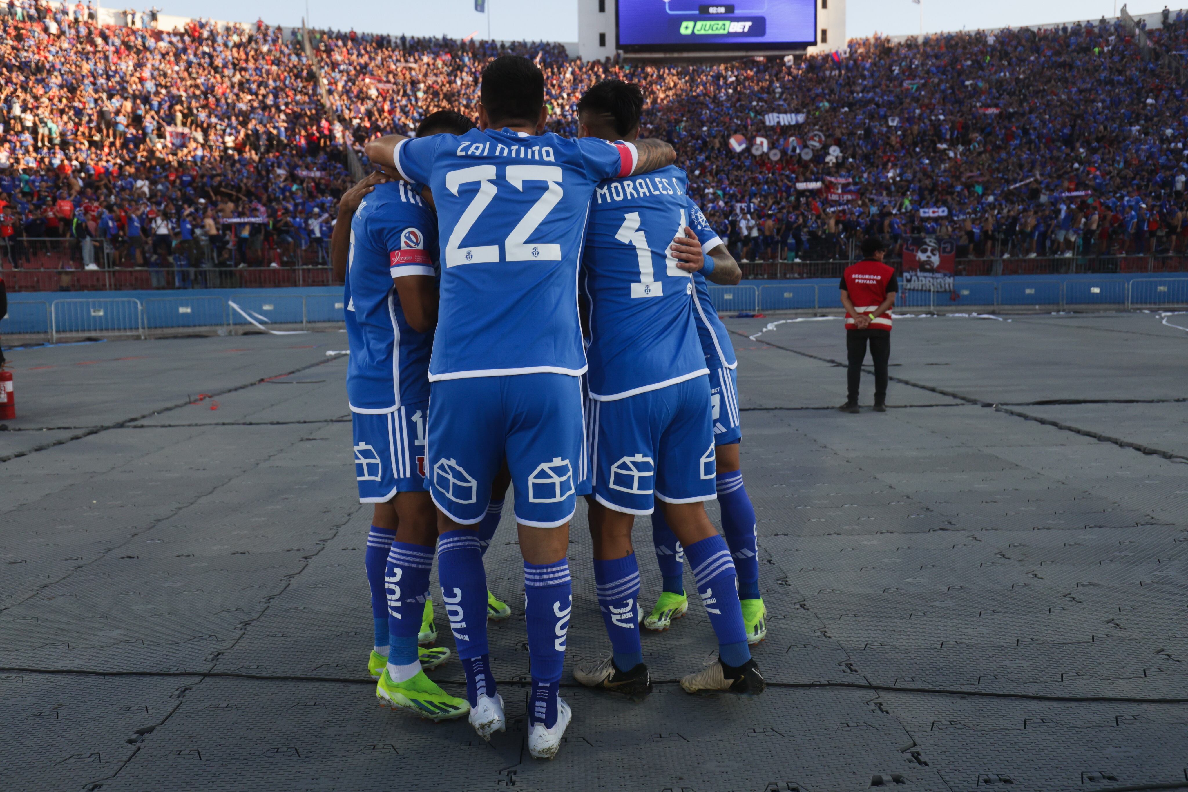 Los azules pondrán a la venta 45 mil entradas para el compromiso ante los "piratas" | X: Universidad de Chile
