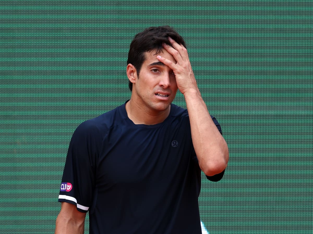 Cristian Garin sufre dura paliza en el debut y dice adiós a Roland Garros