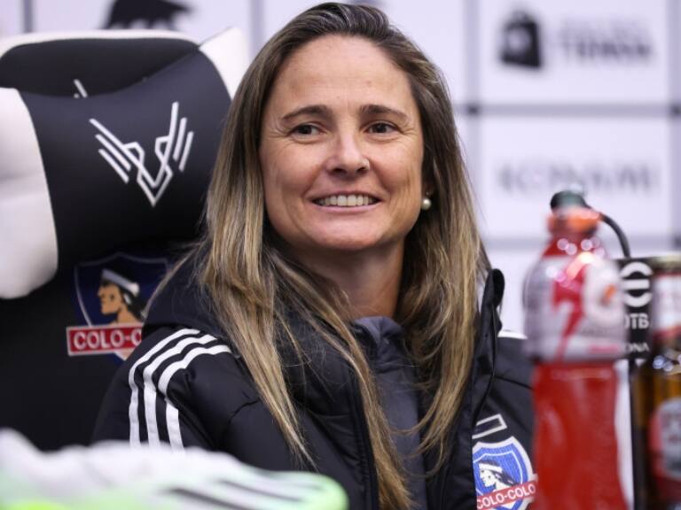 Tatiele Silveira dejaría la banca de Colo Colo Femenino luego de sólo tres meses en el cargo