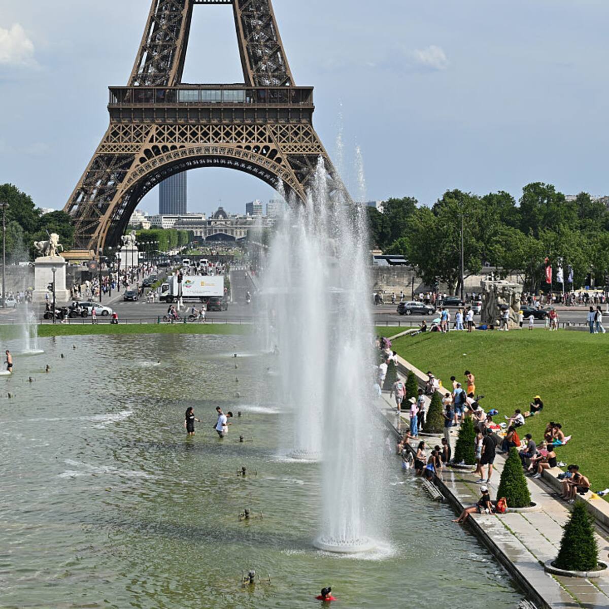 Francia enfrenta calor extremo: dos niños mueren y millones permanecen bajo alerta