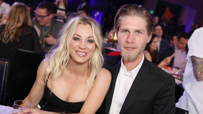 Kaley Cuoco y Karl Cook