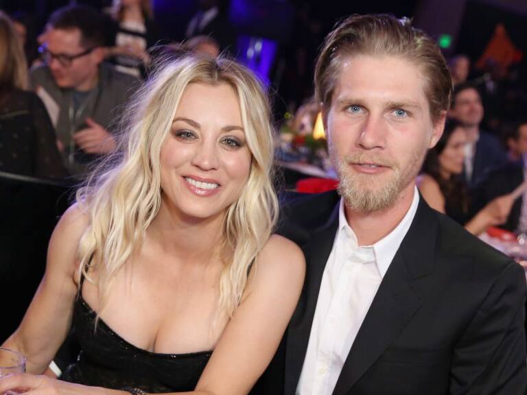 Kaley Cuoco y Karl Cook