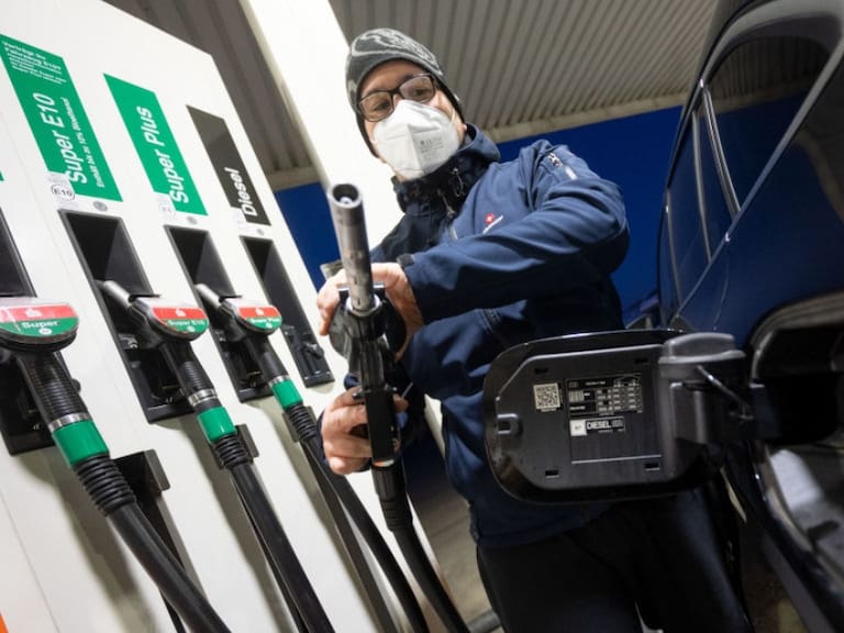 Unión Europea prohibirá la venta de vehículos a gasolina y diésel desde el año 2035