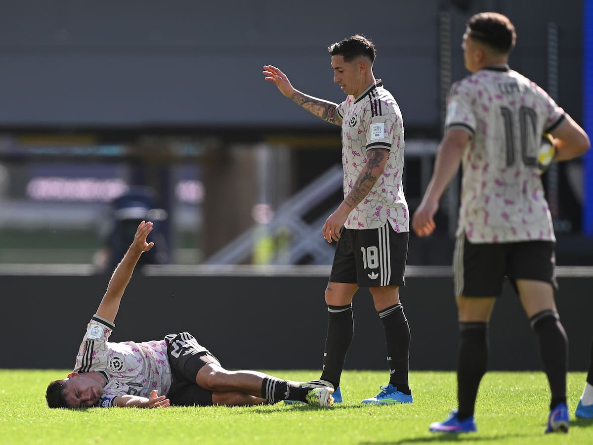 Promesa de la Liga de Primera y La Roja sufre grave lesión: debió ser operado por una fractura
