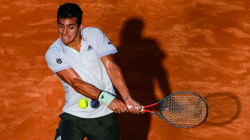 RIO DE JANEIRO, BRAZIL - FEBRUARY 19: Cristian Garin of Chile returns a shot to Federico Delbonis of Argentina during the ATP Rio Open 2020 at Jockey Club Brasileiro on February 19, 2020 in Rio de Janeiro, Brazil. (Photo by Buda Mendes/Getty Images)