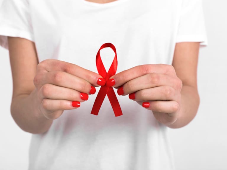 Día Mundial de la Lucha Contra el SIDA: Servicio de Salud Metropolitano refuerza disponibilidad de pruebas rápidas gratuitas de VIH