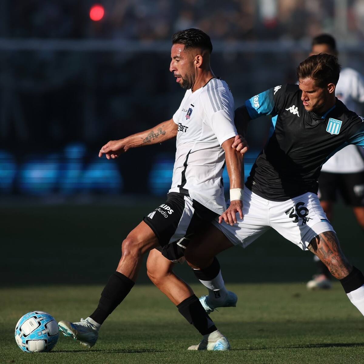 A jugar contra la historia: los desfavorables números de Colo Colo contra equipos argentinos