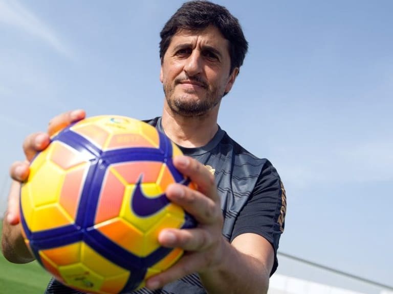 Roberto Navajas llegó a Chile para integrarse como preparador de arqueros en La Roja