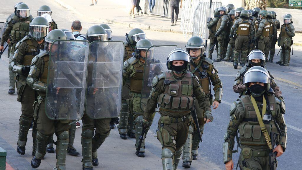 24 DE FEBRERO DE 2020/VIÑA DEL MARCarabineros de Fuerzas Especiales, en una nueva jornada de incidentes en la Plaza Vergara en contra del Festival de Viña 2020.
FOTO: LEONARDO RUBILAR CHANDIA/AGENCIAUNO